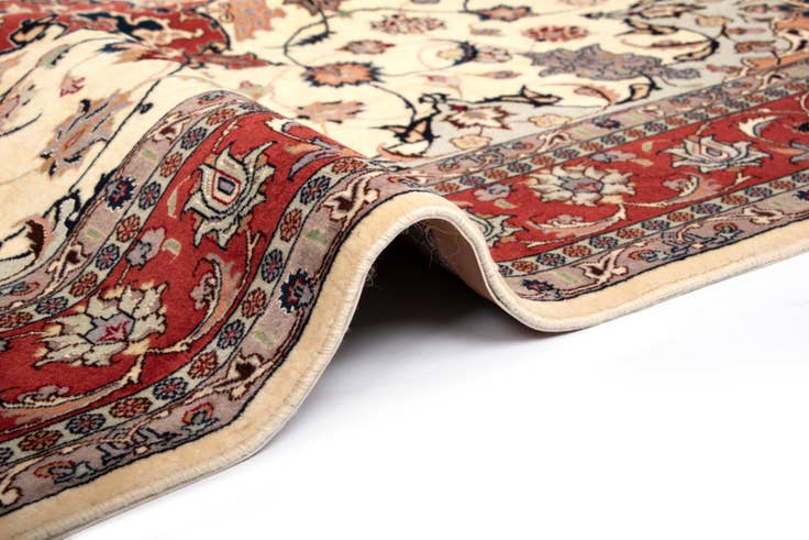 Detail image of 5' 1 x 6' 10 Tabriz Rug