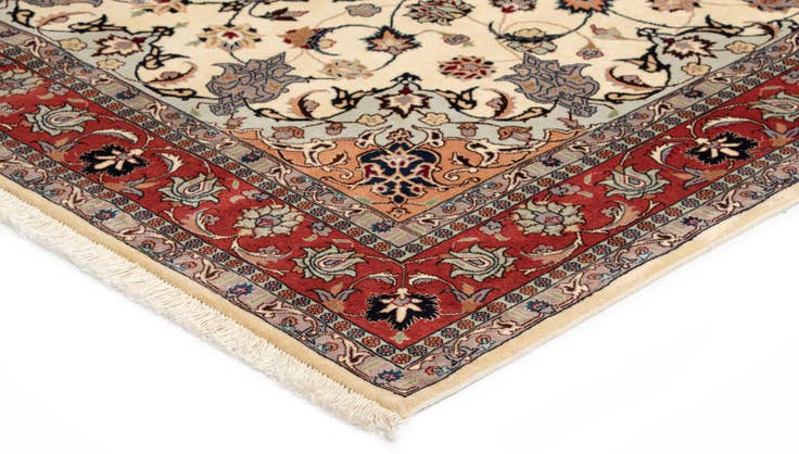Detail image of 5' 1 x 6' 10 Tabriz Rug
