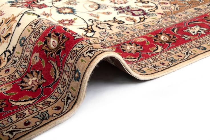 Detail image of 5' x 6' 6 Tabriz Rug