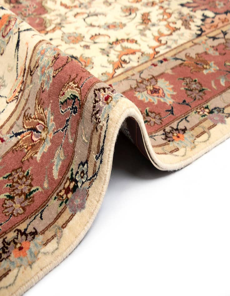 Detail image of 5' x 7' Tabriz Rug