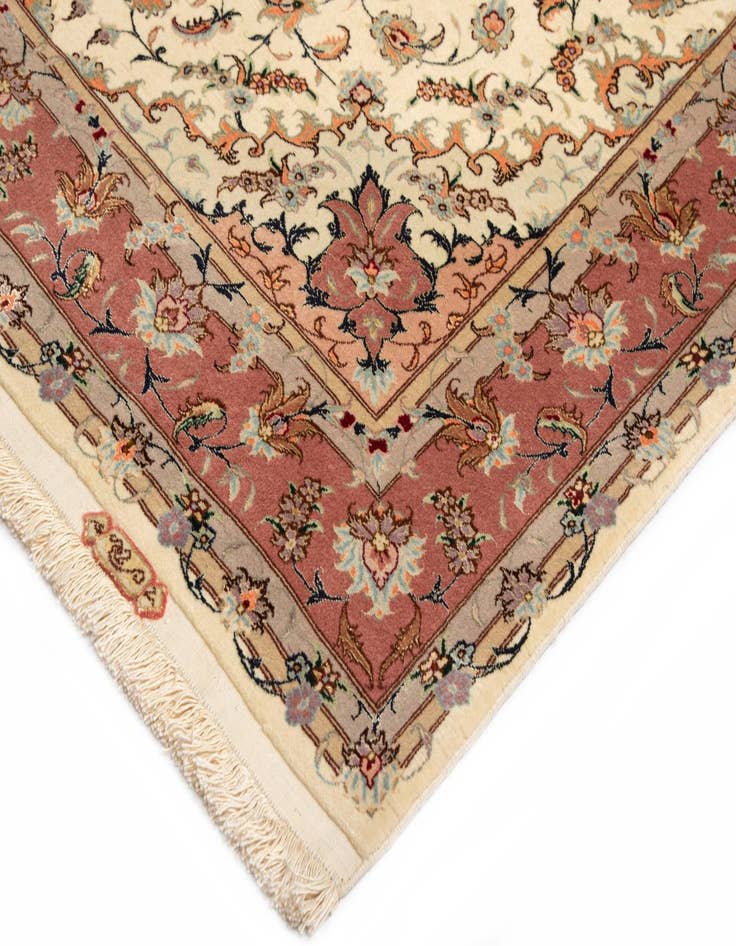 Detail image of 5' x 7' Tabriz Rug