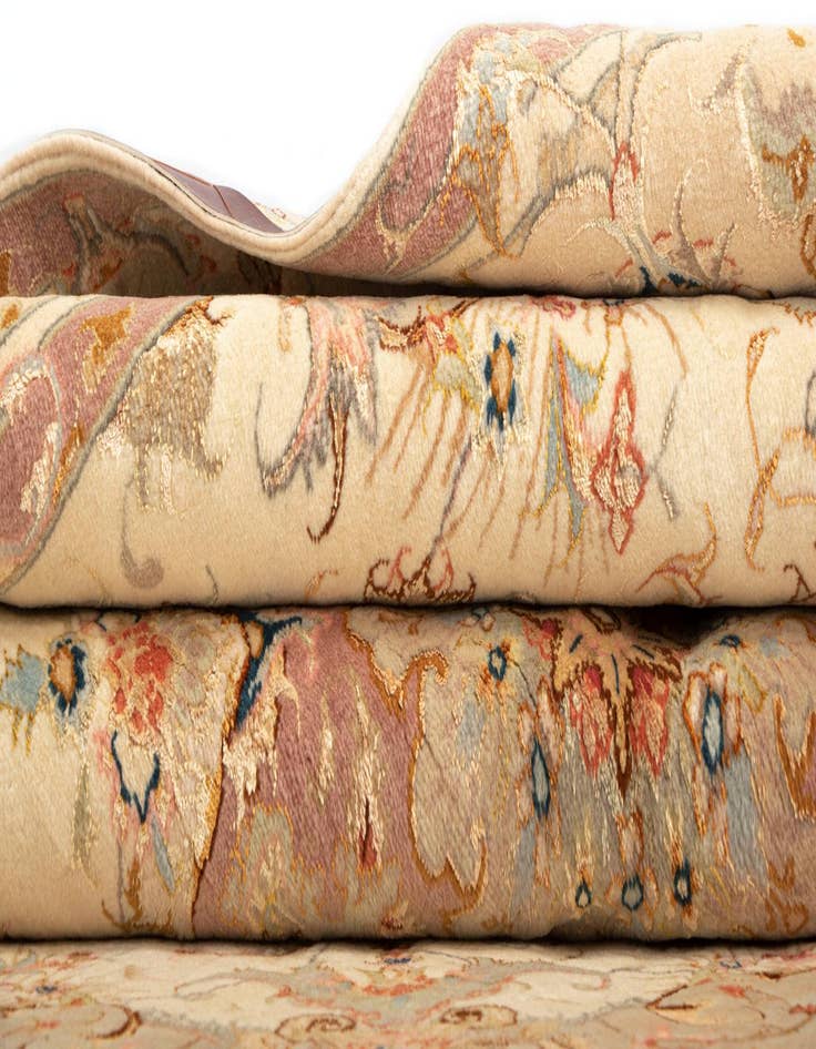 Detail image of 4' 11 x 7' Tabriz Rug