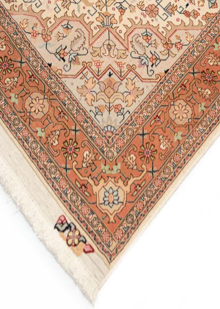 5' 1 x 6' 9 Tabriz Rug