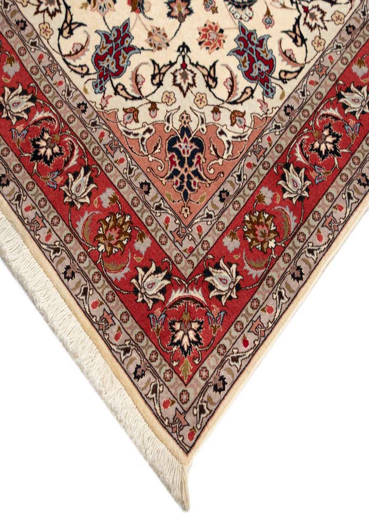5' x 6' 9 Tabriz Rug