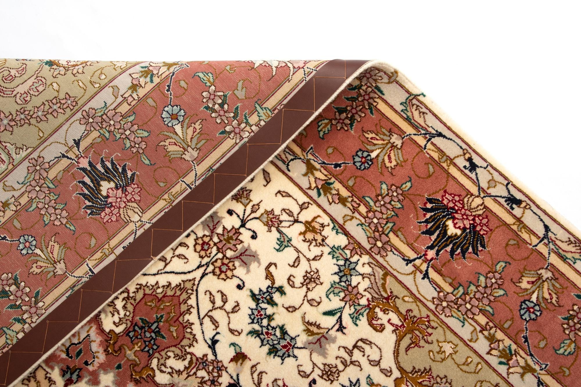 5' x 6' 9 Tabriz Rug