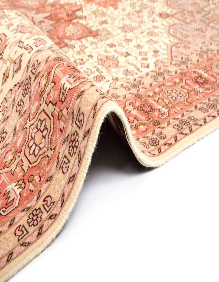 Detail image of 5' x 6' 7 Tabriz Rug