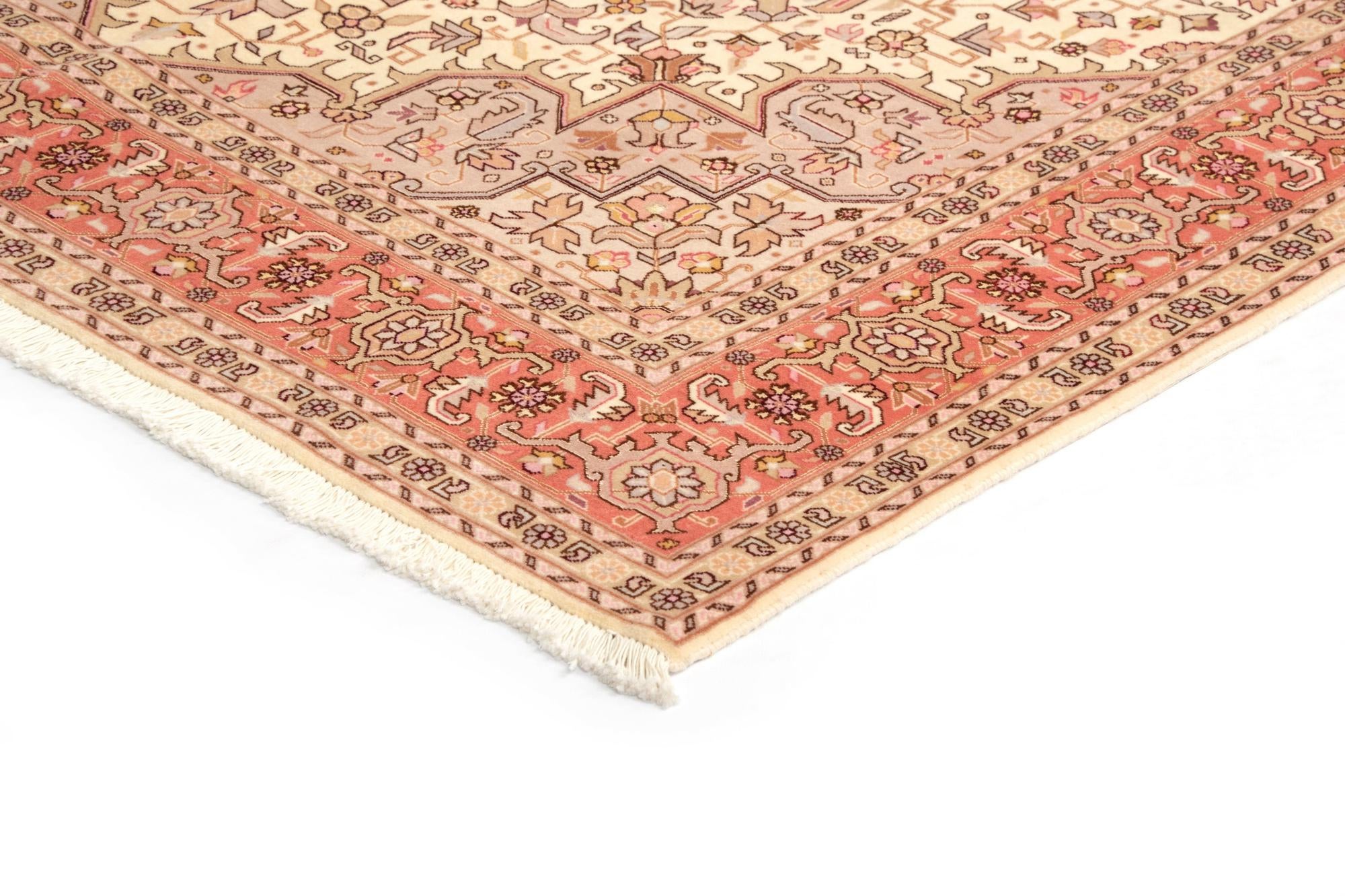 5' x 6' 7 Tabriz Rug