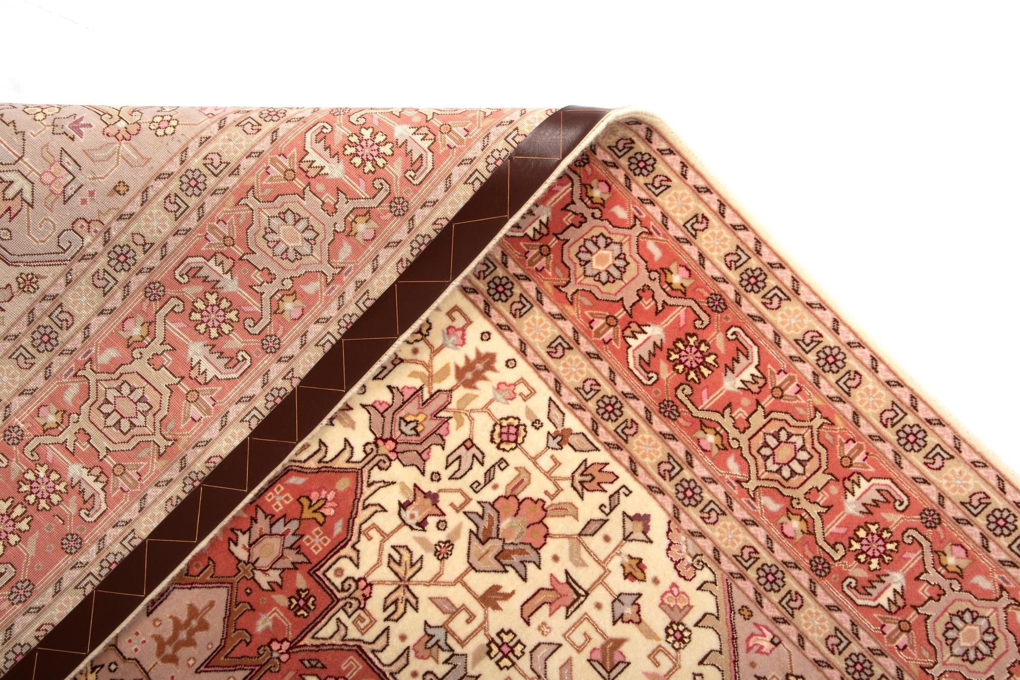 5' x 6' 7 Tabriz Rug
