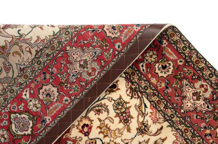 5' x 6' 11 Tabriz Rug