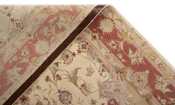 Detail image of 4' 11 x 7' 5 Tabriz Rug