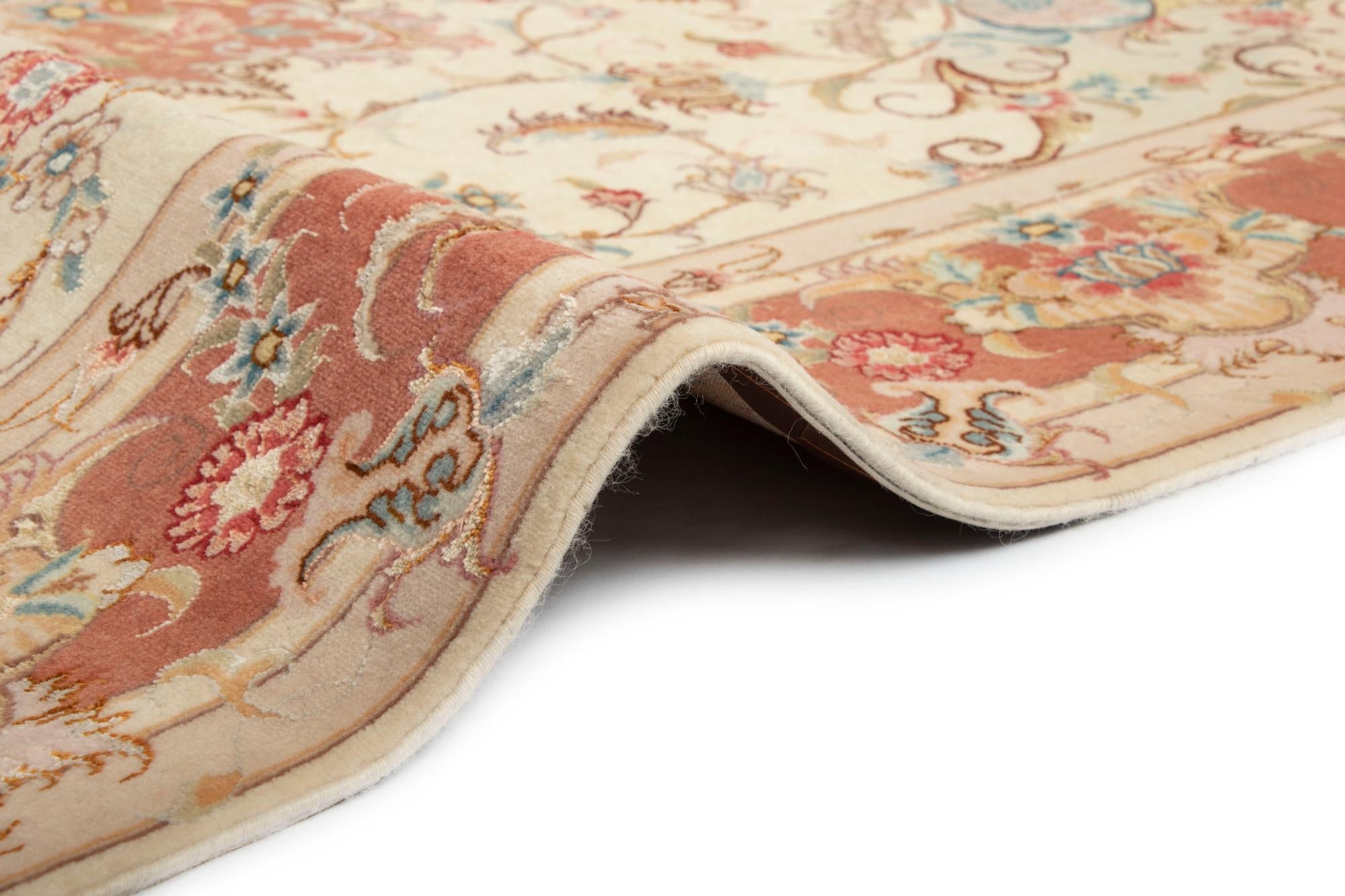 5' x 7' 1 Tabriz Rug