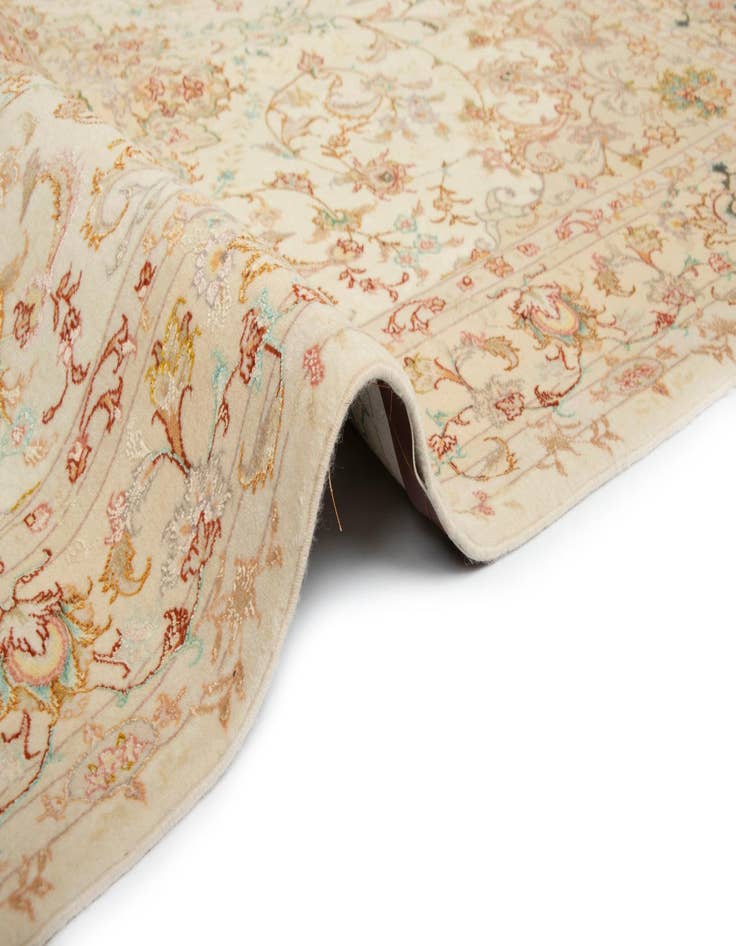 Detail image of 4' 11 x 7' Tabriz Rug