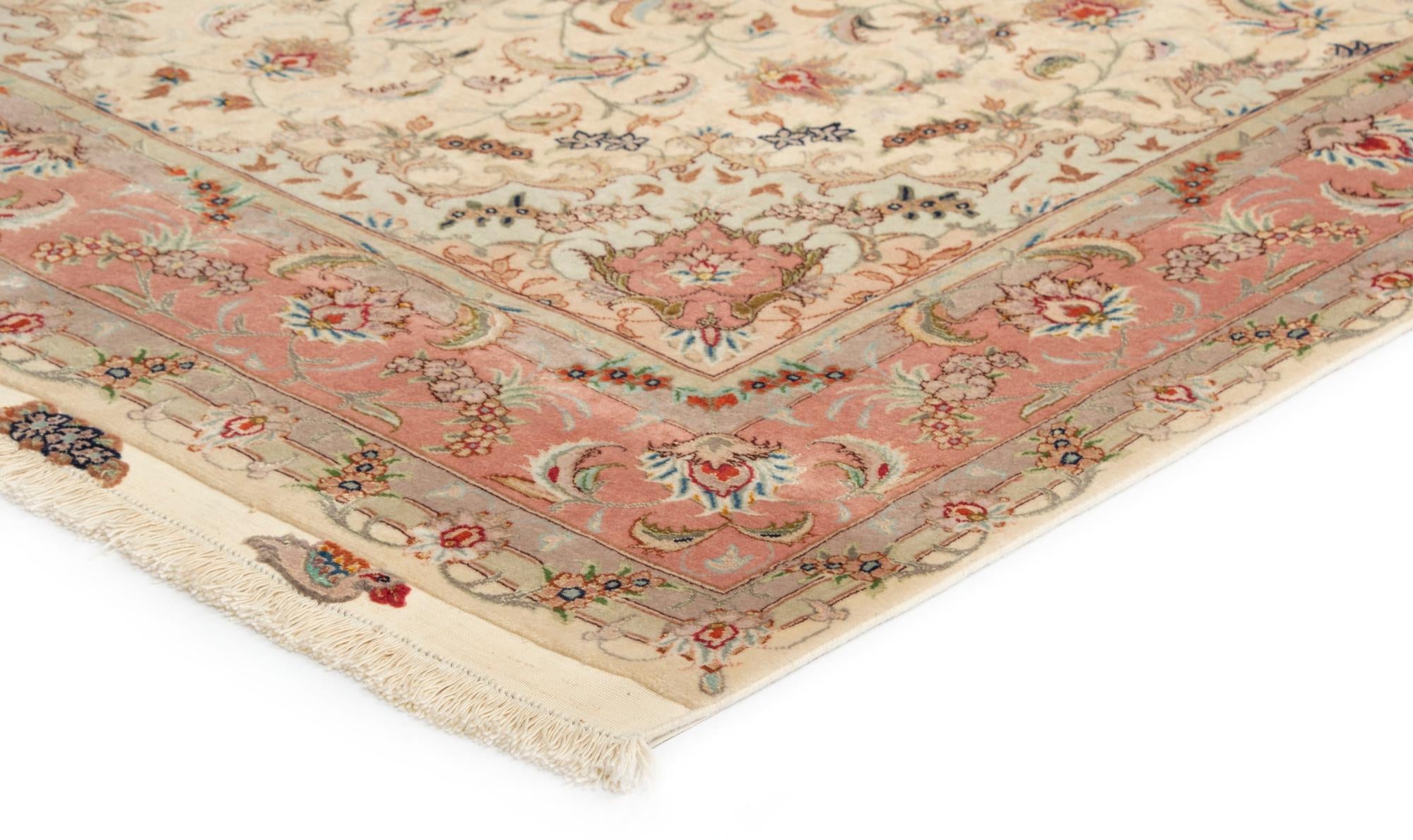 4' 11 x 6' 11 Tabriz Rug