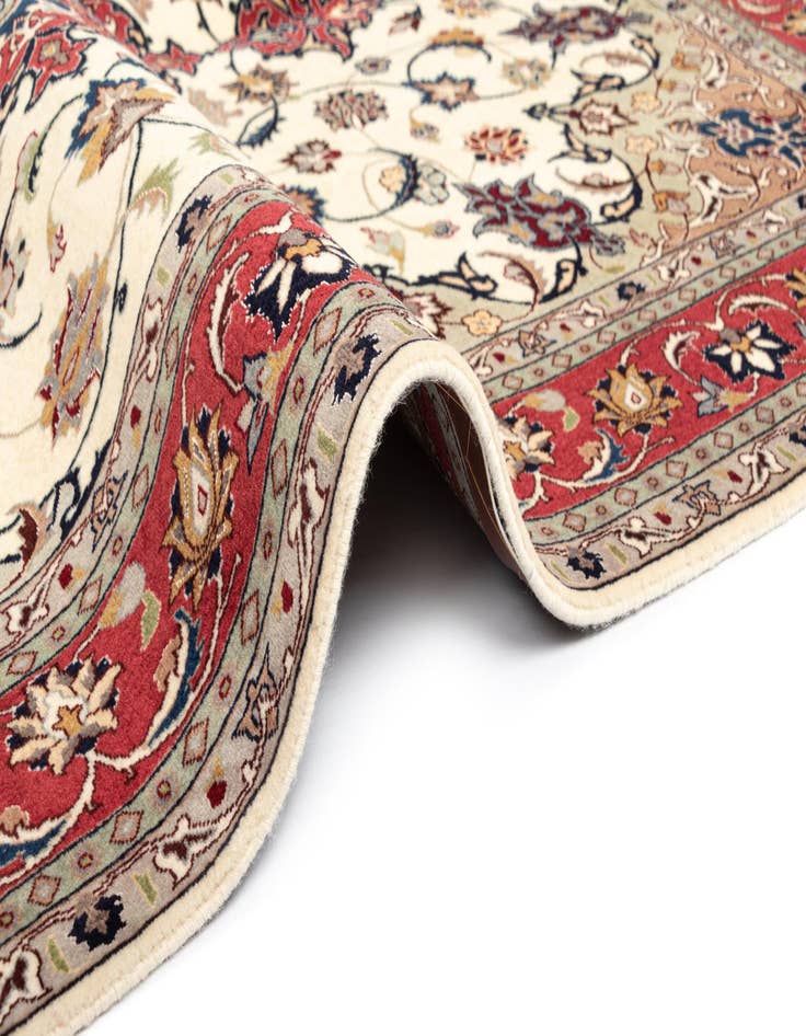 Detail image of 5' x 6' 9 Tabriz Rug