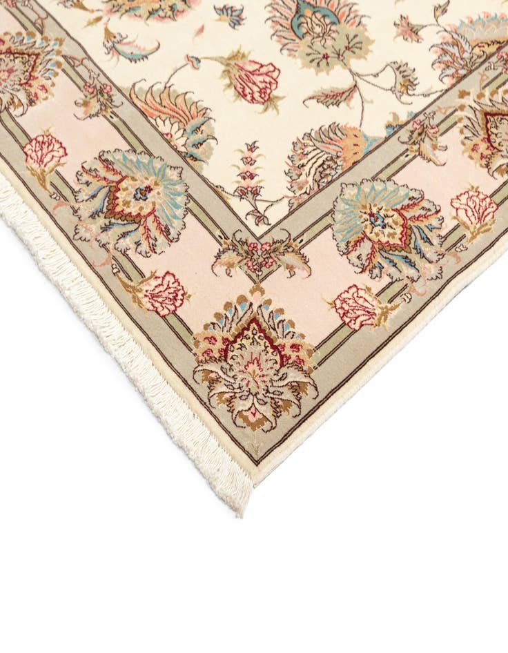 Detail image of 5' 1 x 6' 9 Tabriz Rug