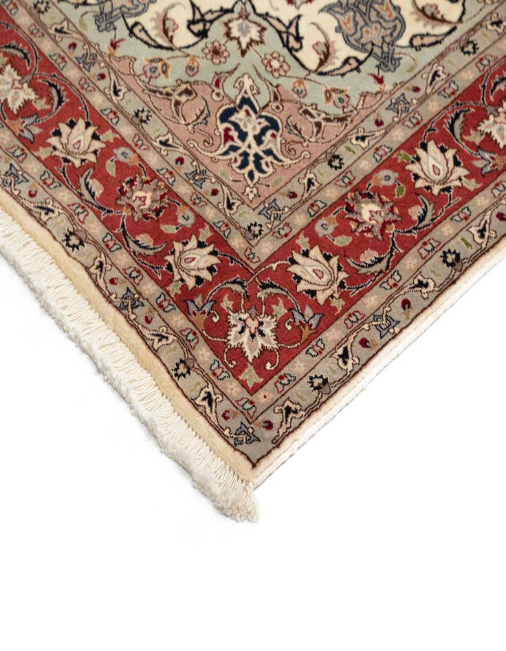 Detail image of 5' 1 x 6' 10 Tabriz Rug