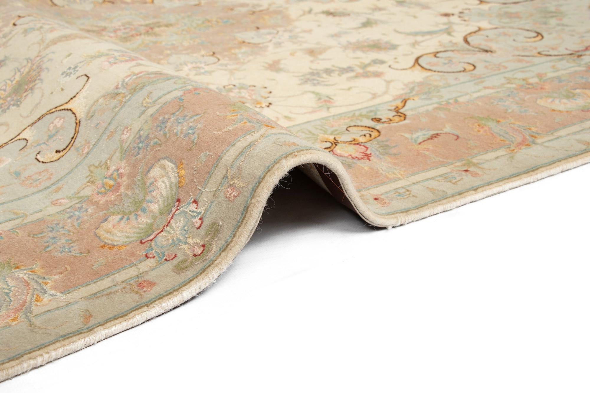5' 1 x 6' 9 Tabriz Rug