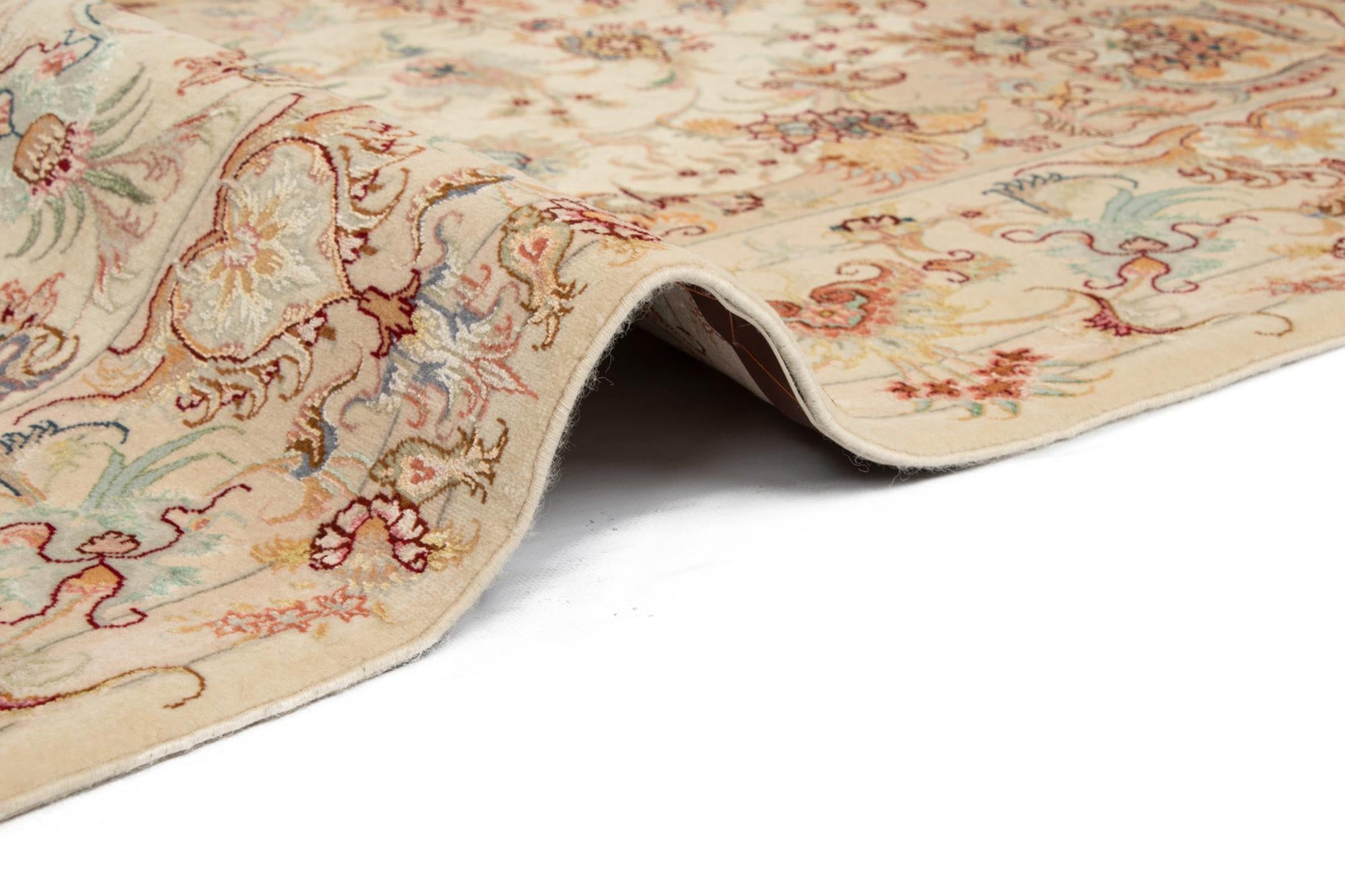 5' x 7' 1 Tabriz Rug