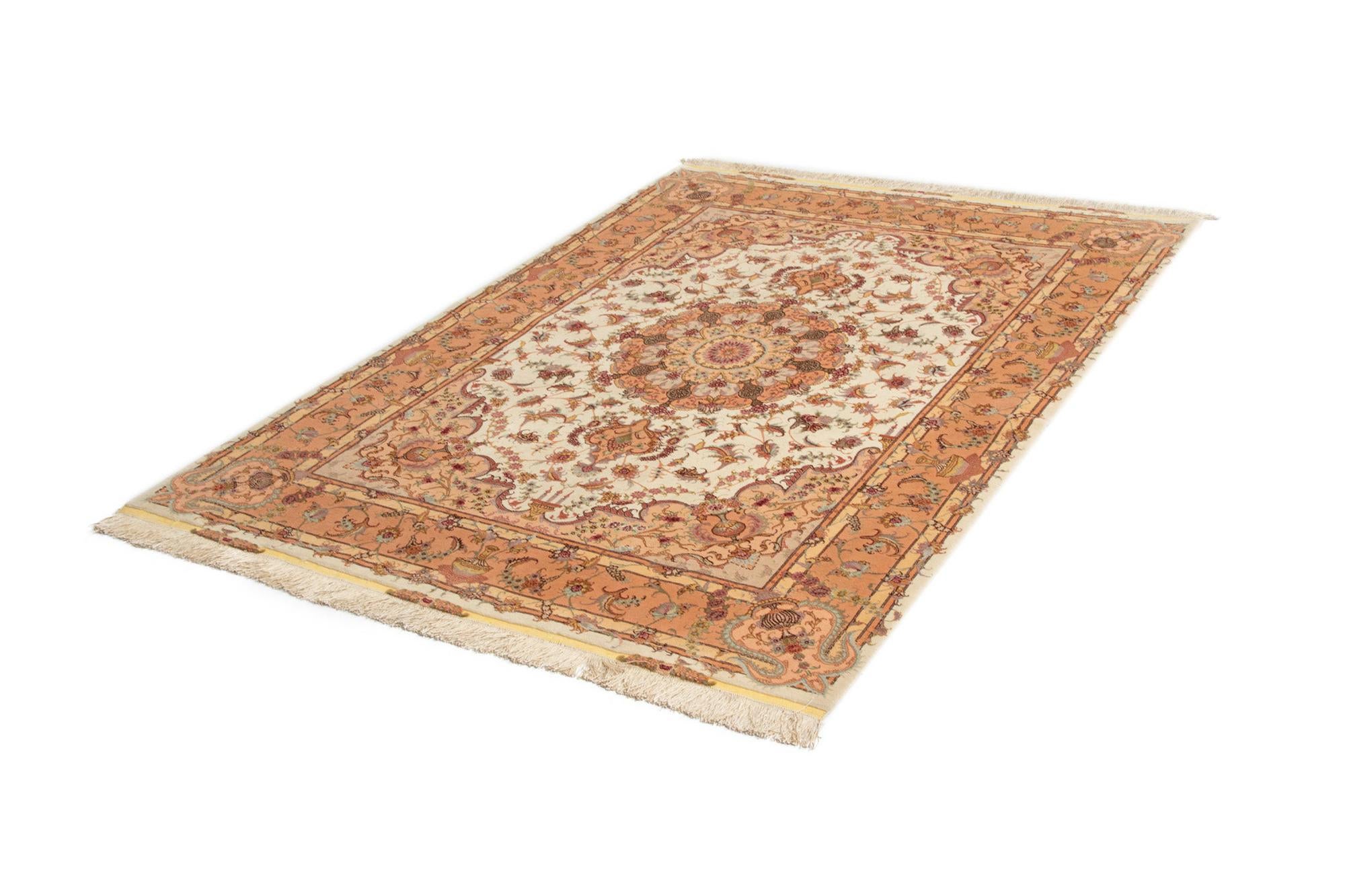 4' 10 x 6' 9 Tabriz Rug