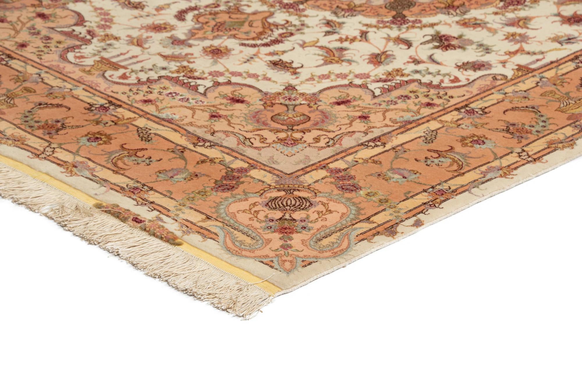 4' 10 x 6' 9 Tabriz Rug