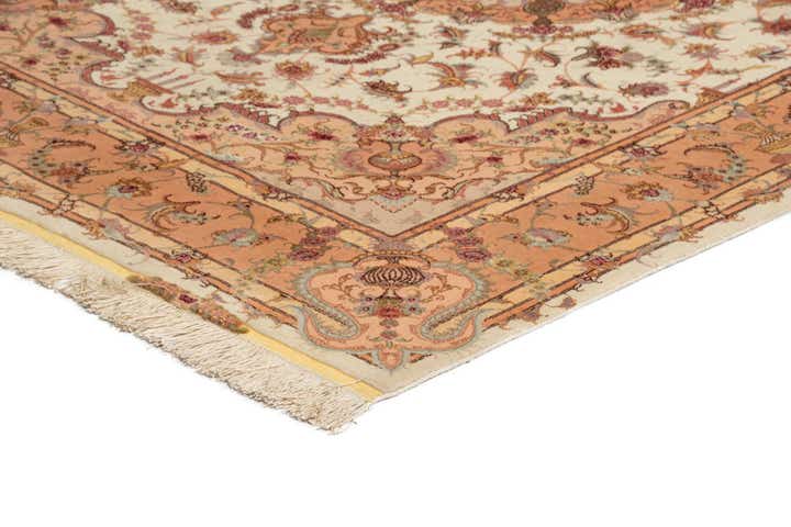 4' 10 x 6' 9 Tabriz Rug