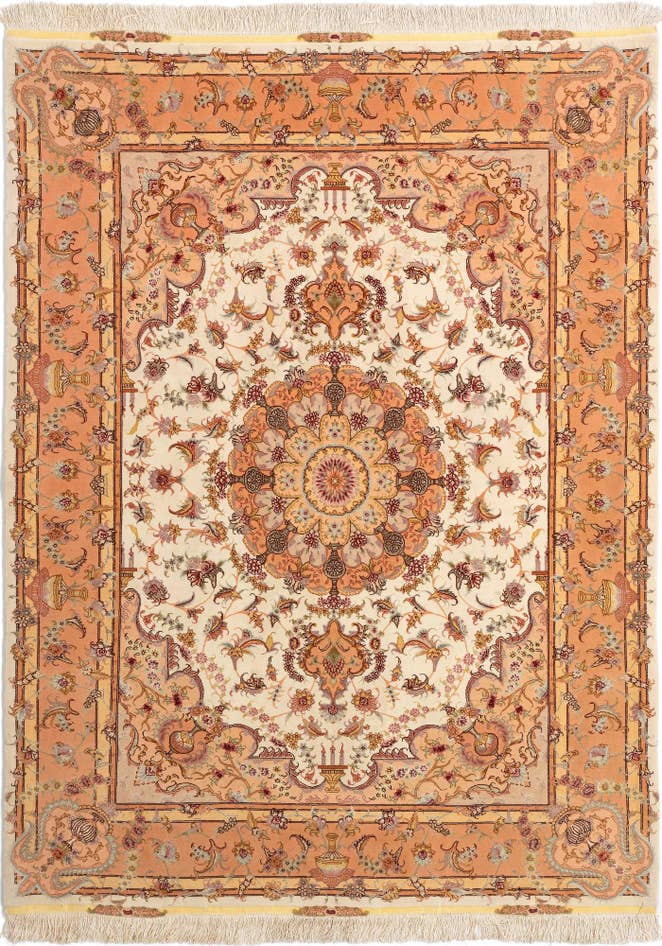 Detail image of 4' 10 x 6' 9 Tabriz Rug