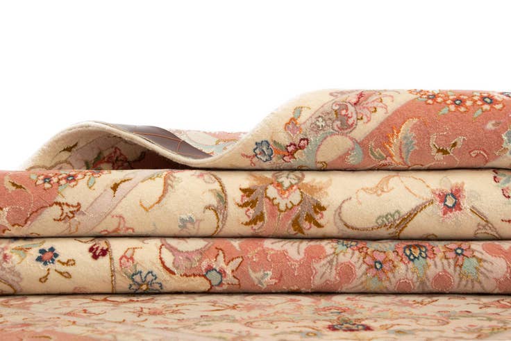 Detail image of 4' 11 x 6' 11 Tabriz Rug