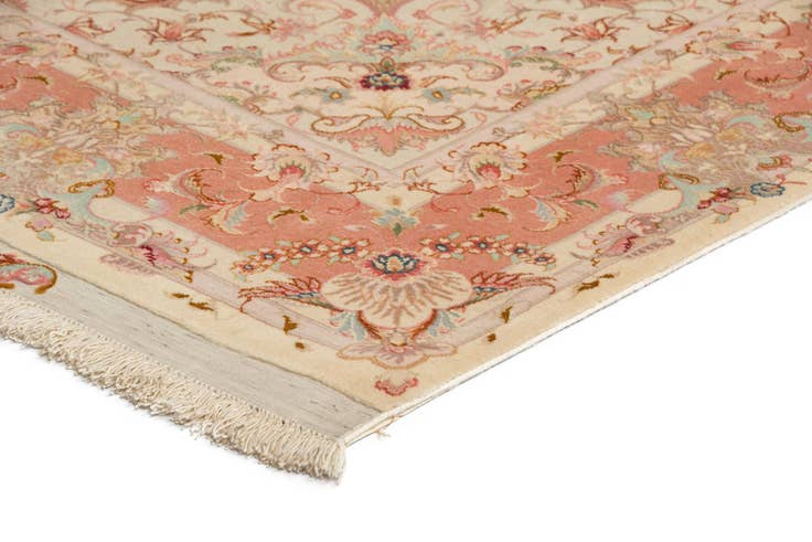 Detail image of 4' 11 x 6' 11 Tabriz Rug