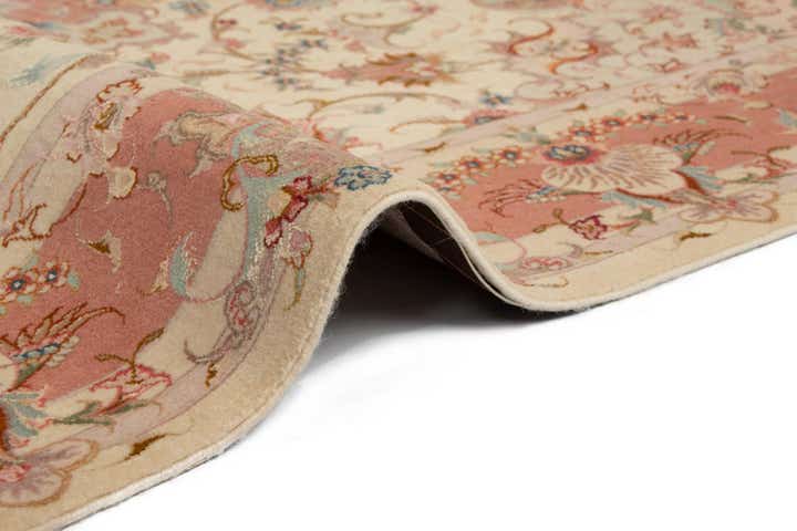 4' 11 x 6' 11 Tabriz Rug
