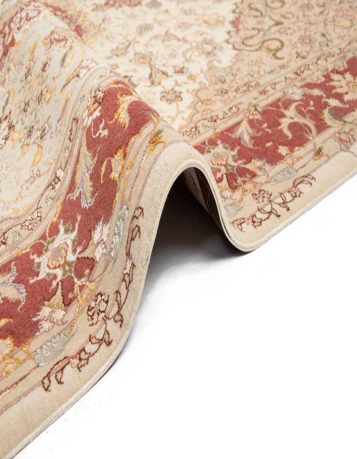 Detail image of 5' 1 x 6' 10 Tabriz Rug