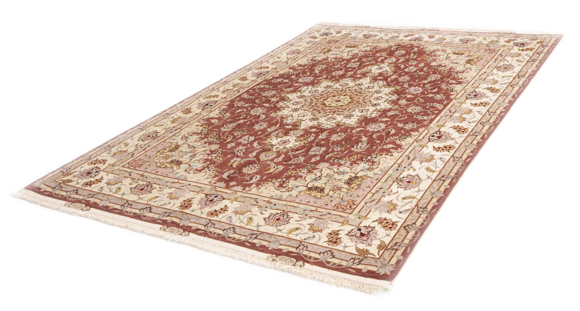4' 11 x 6' 10 Tabriz Rug