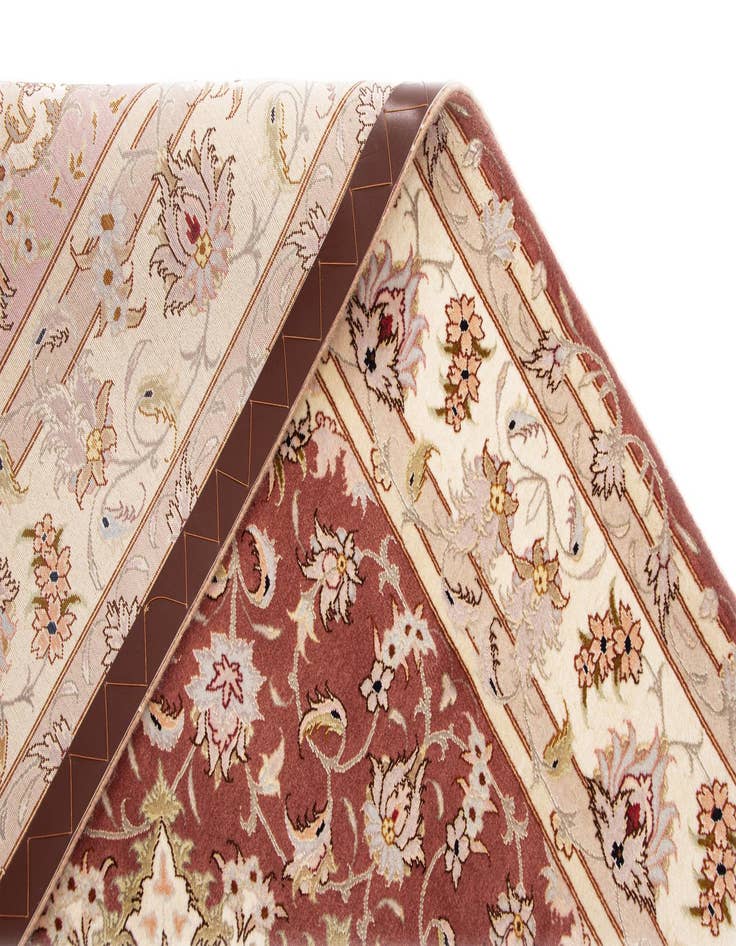 Detail image of 4' 11 x 6' 10 Tabriz Rug