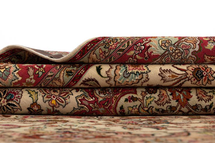 Detail image of 6' 8 x 9' 11 Tabriz Rug