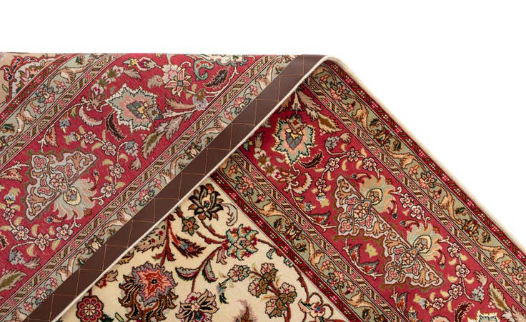Detail image of 6' 8 x 9' 11 Tabriz Rug
