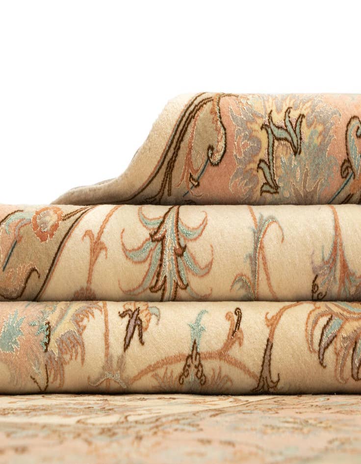 Detail image of 4' 10 x 8' 3 Tabriz Rug