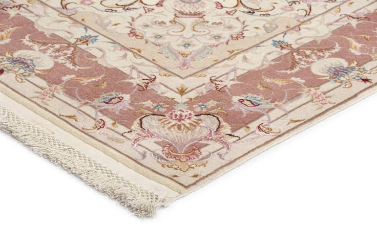 Detail image of 4' 11 x 7' 1 Tabriz Rug