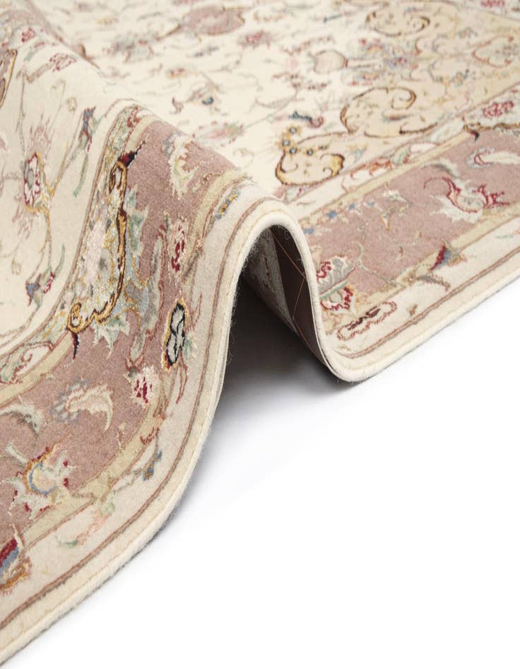 Detail image of 4' 10 x 7' 2 Tabriz Rug