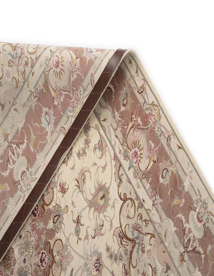 Detail image of 5' x 6' 10 Tabriz Rug