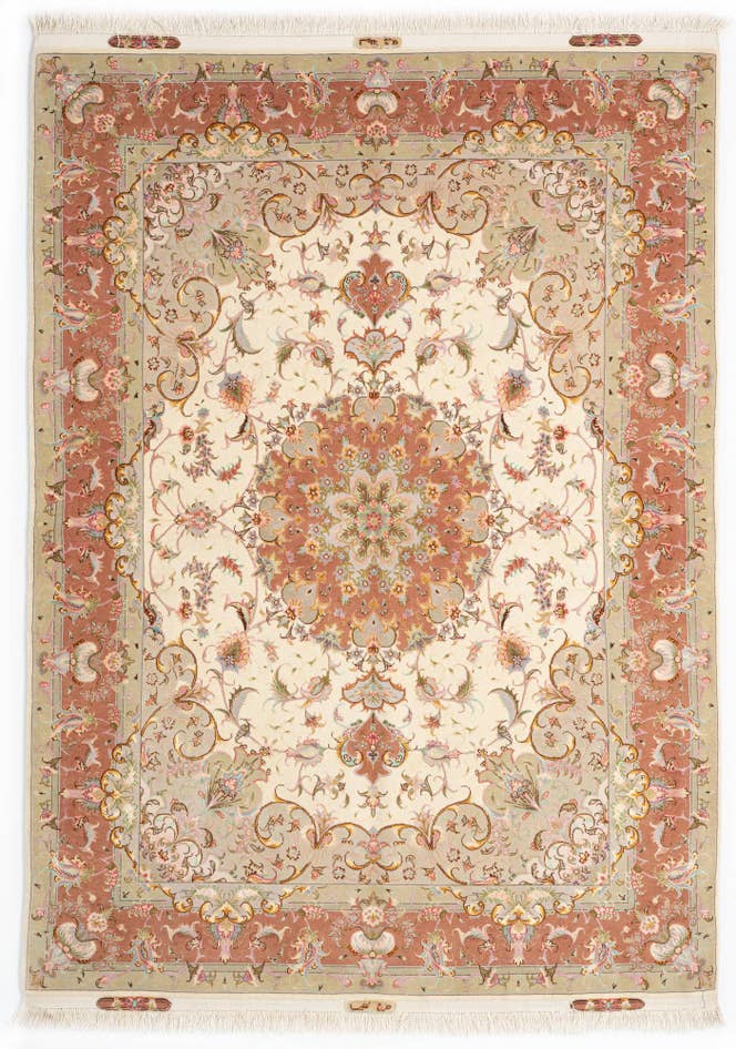 Detail image of 5' x 7' 1 Tabriz Rug