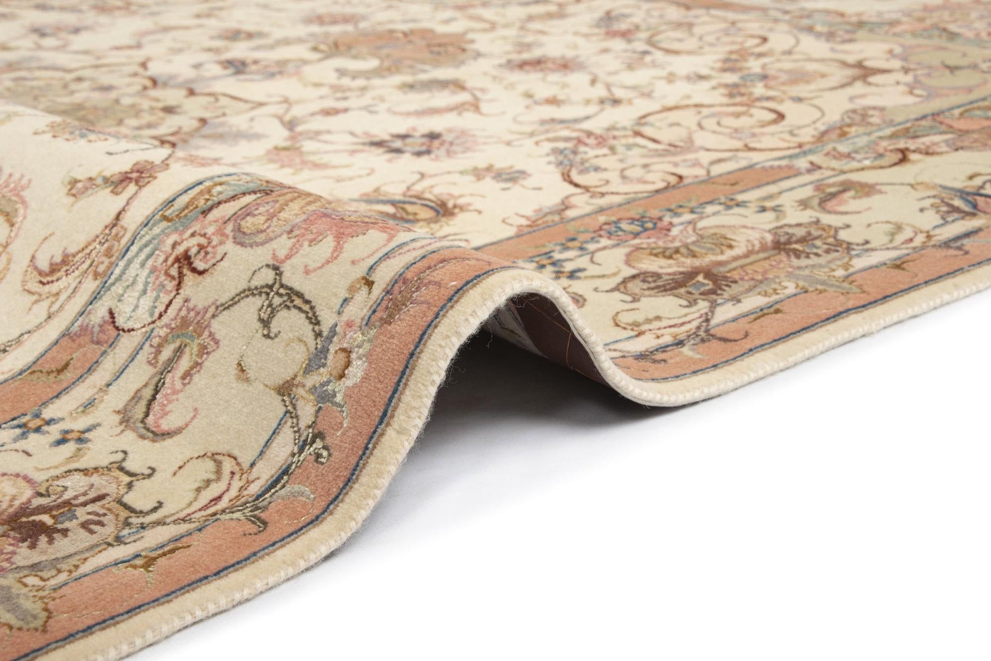 5' x 6' 11 Tabriz Rug