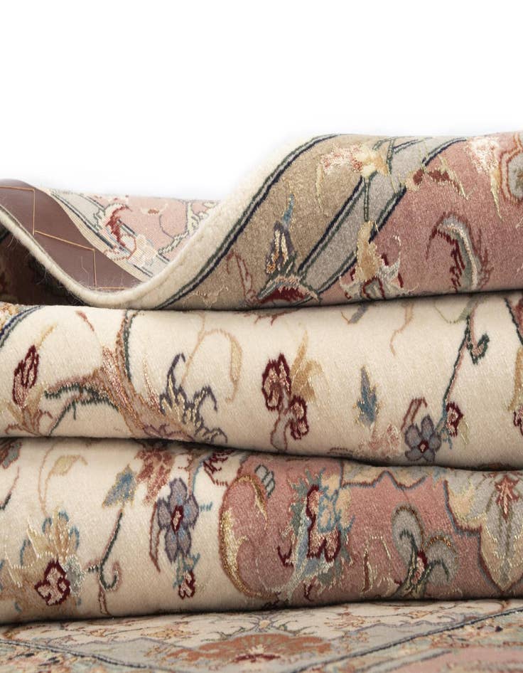 Detail image of 4' 11 x 6' 8 Tabriz Rug