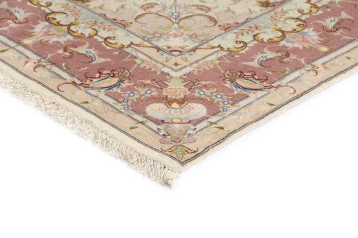 4' 11 x 6' 7 Tabriz Rug