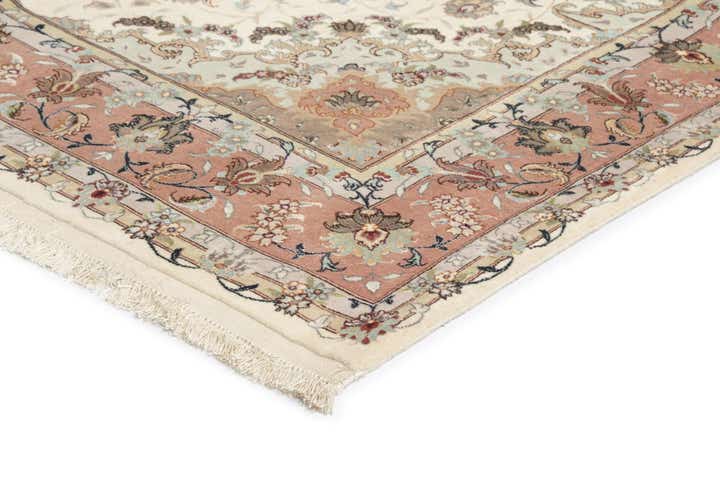 5' 1 x 6' 9 Tabriz Rug