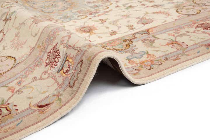 4' 11 x 6' 8 Tabriz Rug
