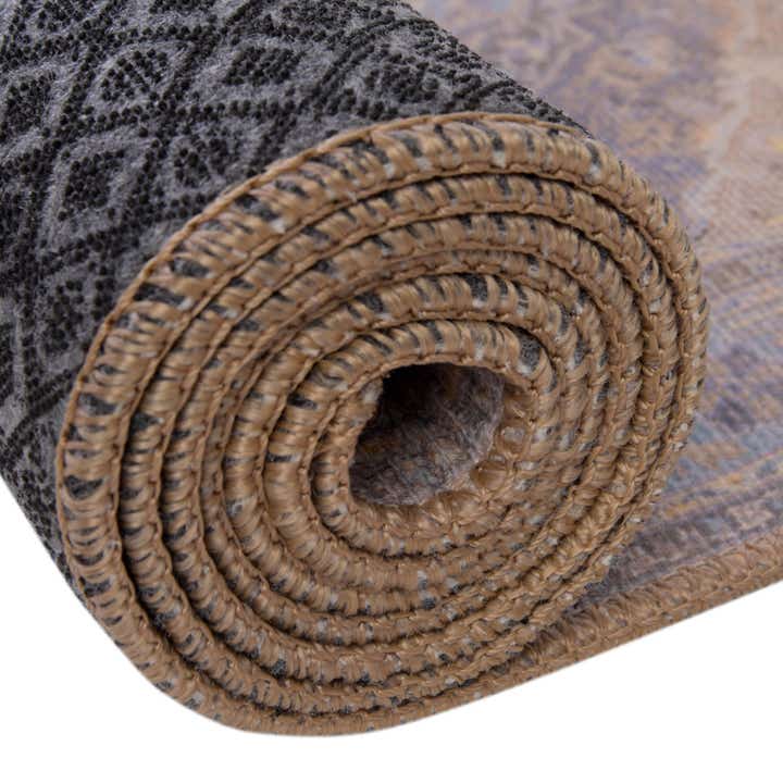 3' 6 x 5' 6 Washable Timeless Rug