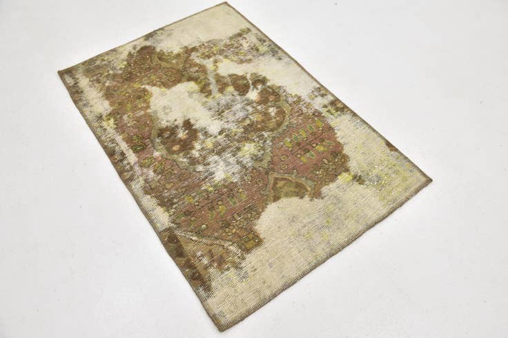 Detail image of 2' 10 x 4' 4 Hand Knotted Ultra Vintage Persian Wool Rug
