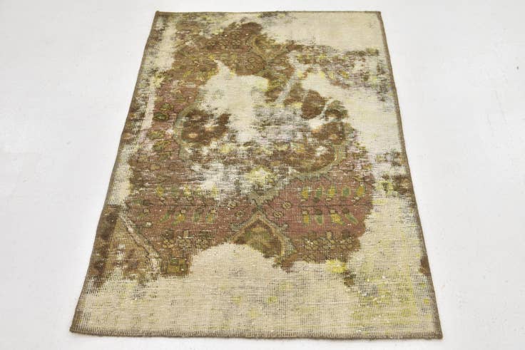 Detail image of 2' 10 x 4' 4 Hand Knotted Ultra Vintage Persian Wool Rug
