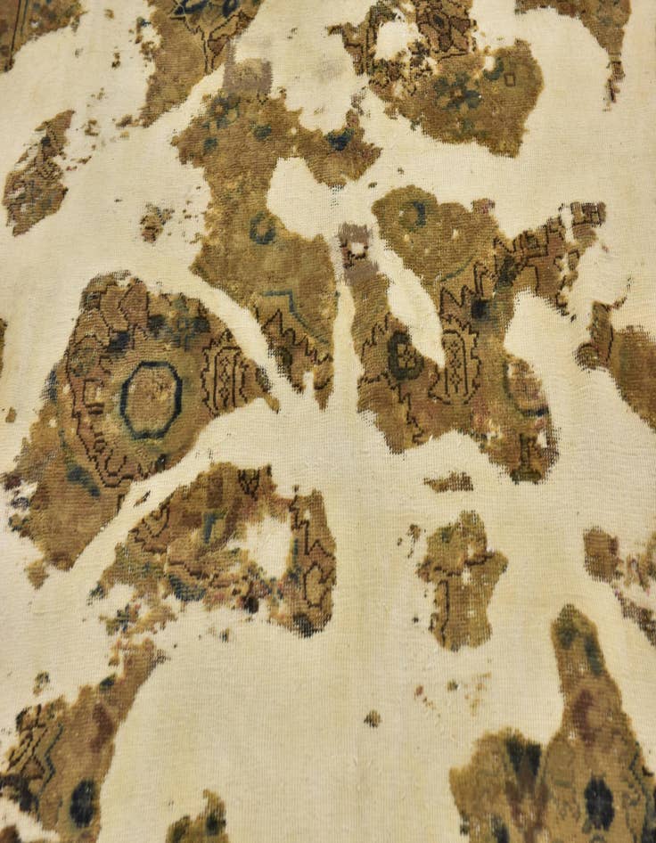 Detail image of 5' 10 x 9' 3  Hand Knotted Ultra Vintage Persian Wool Rug