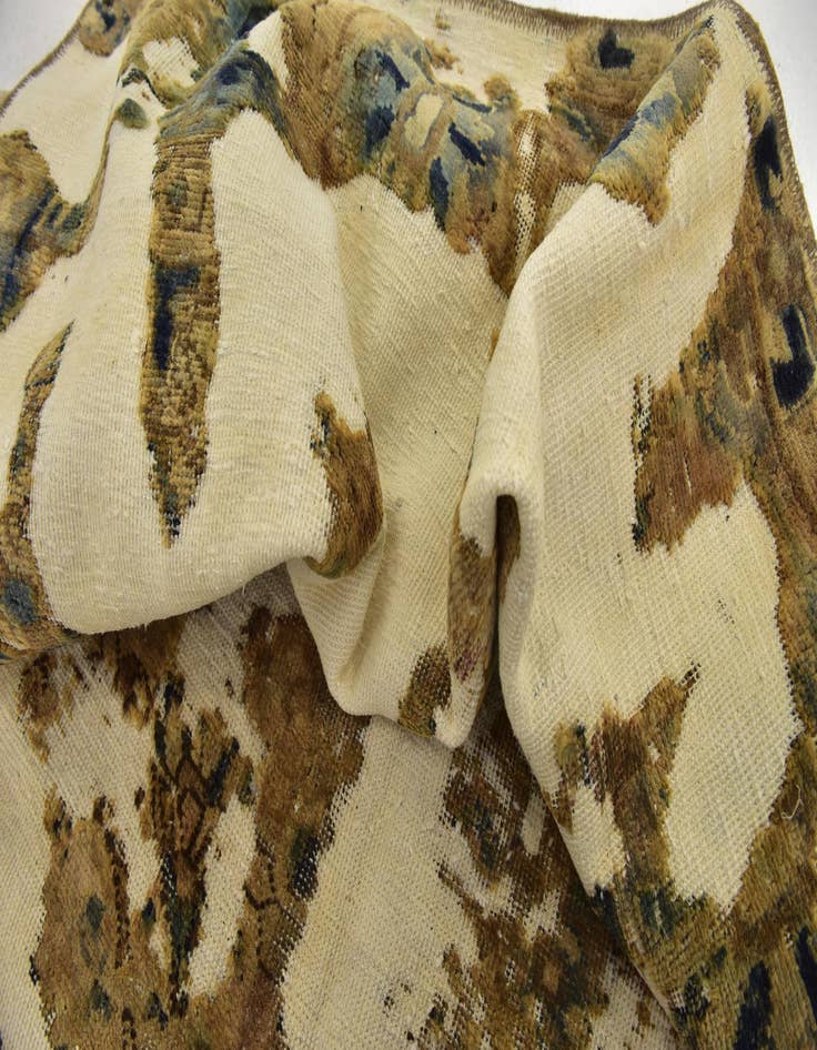 Detail image of 5' 10 x 9' 3  Hand Knotted Ultra Vintage Persian Wool Rug