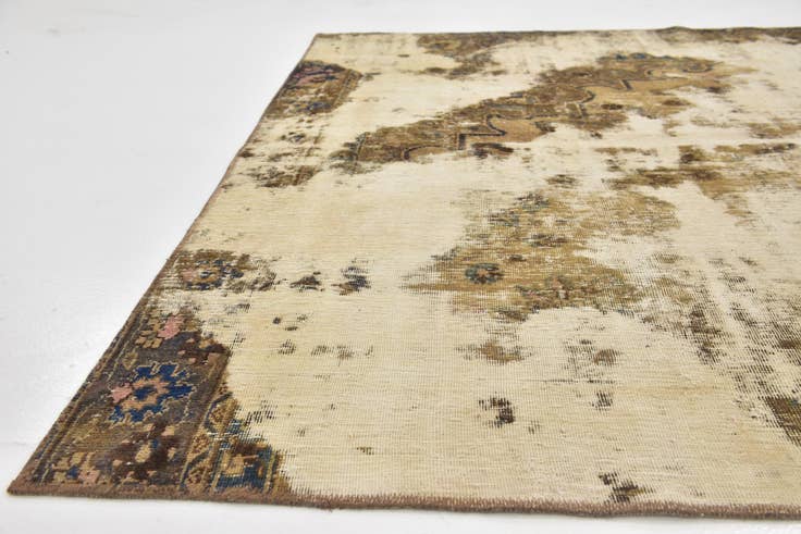 Detail image of 6' 8 x 9' 3 Hand Knotted Ultra Vintage Persian Wool Rug